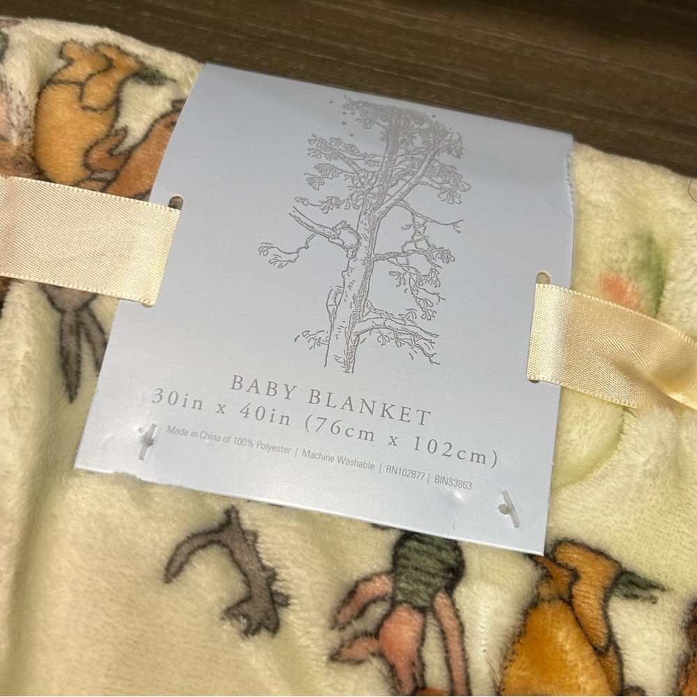 Classic Winnie the Pooh Baby Blanket - Picture 5 of 5